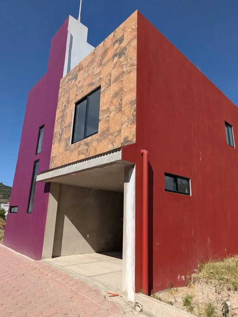 Casa con Cocina con Isla y Jardín: Modernidad en La Candelaria (2 300 000 MXN)